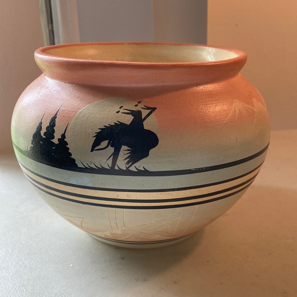 Signed Native American Clay Art Pottery Ann Navajo  Vase